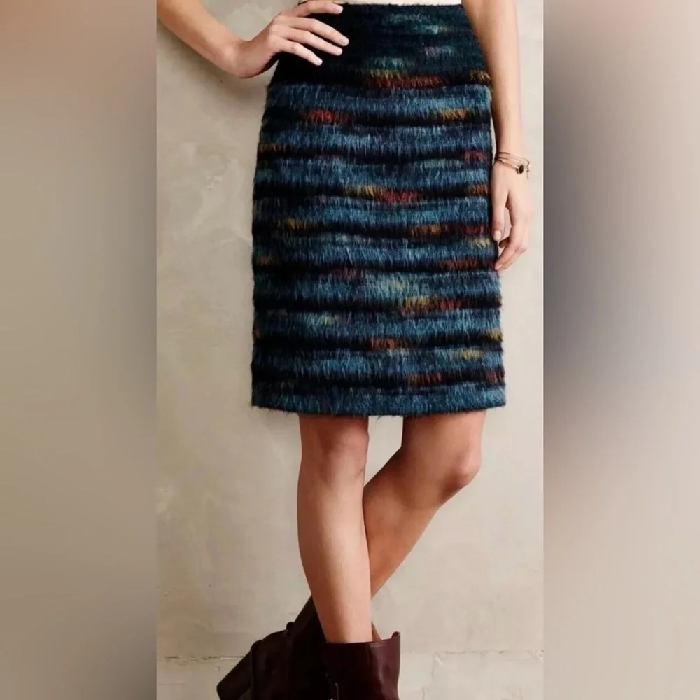 ANTHROPOLOGIE Maeve Feathered Wool Mini Pencil Skirt Fuzzy Blue Motif Size 0